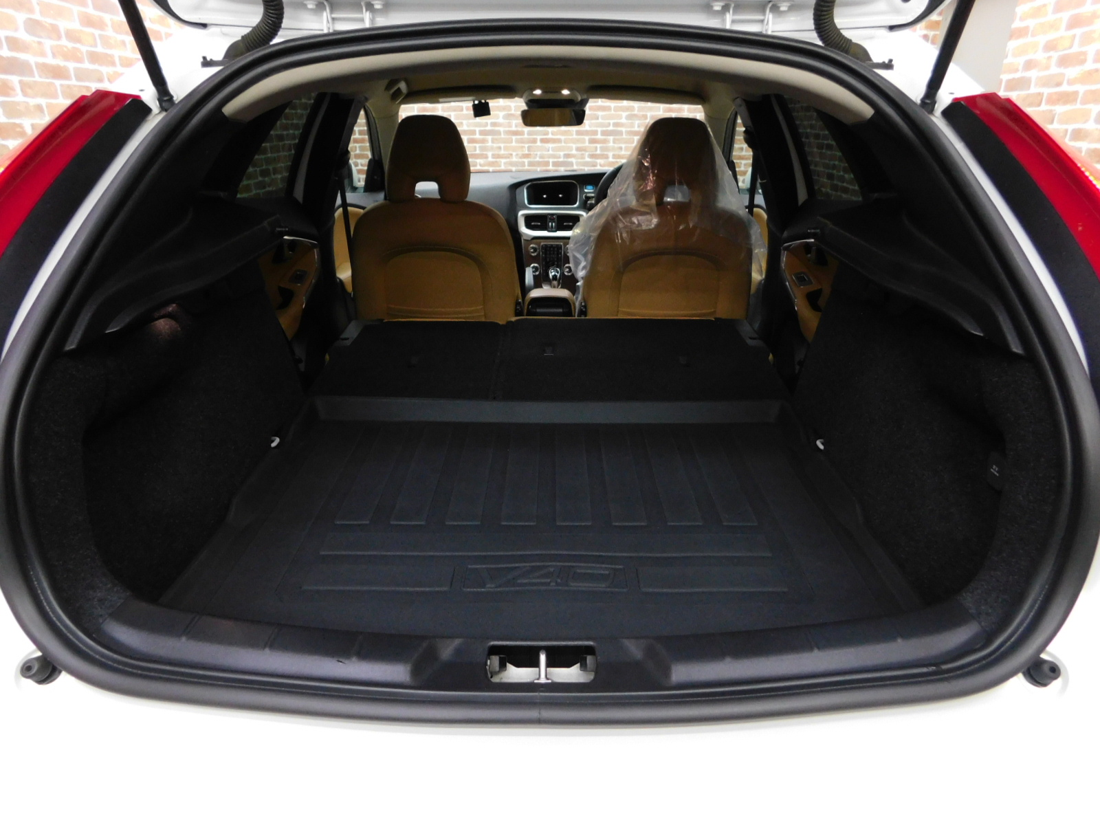V40 2016/H28