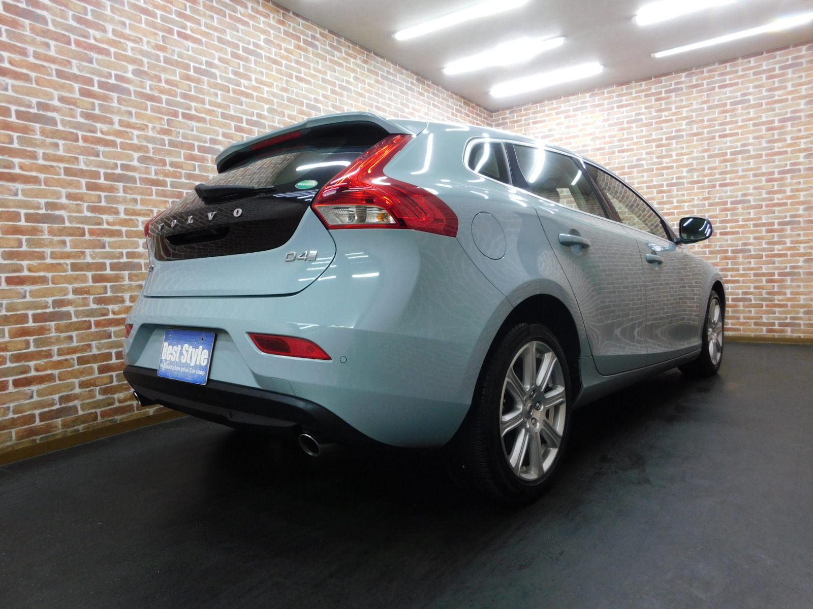V40 2019/R01