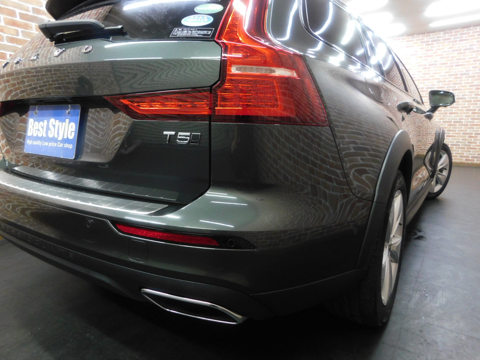 V60クロスカントリー 2020/R02