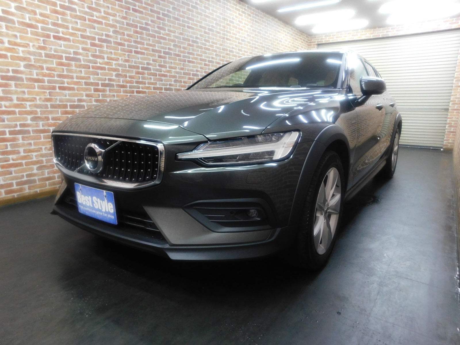 V60クロスカントリー 2020/R02