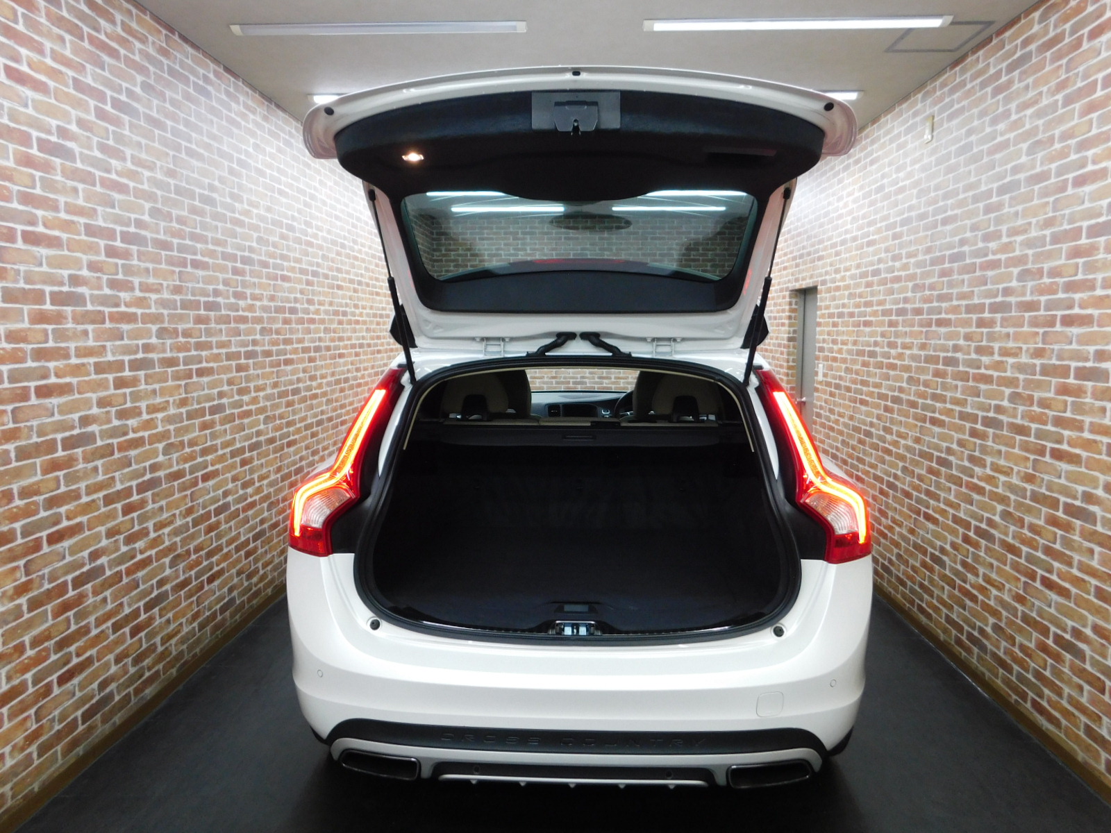 V60クロスカントリー 2018/H30