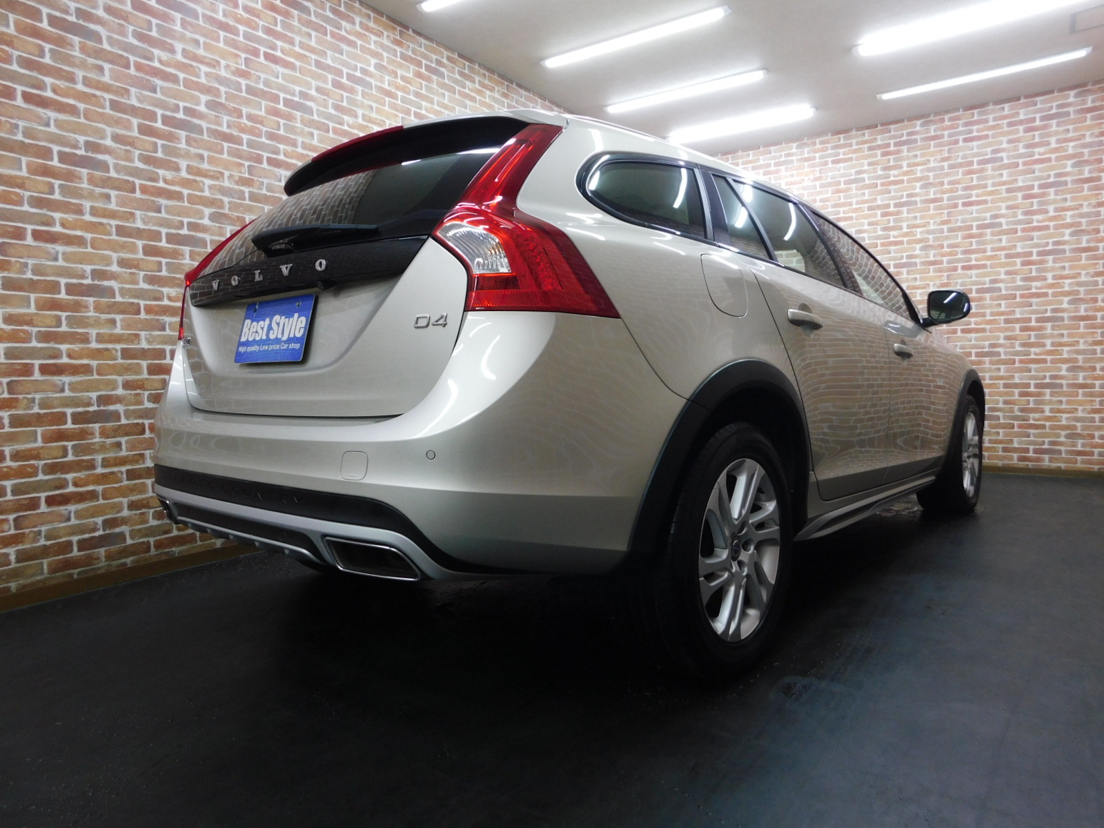 V60クロスカントリー 2017/H29