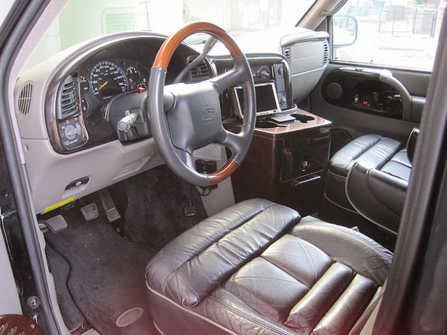 シボレー アストロ【上質美車】02yD車シボレーアストロAWD