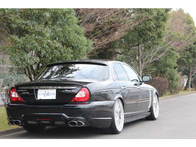 XJXJ8 4.2WALD ブラックバイソン仕様 – オートファクトリー仁